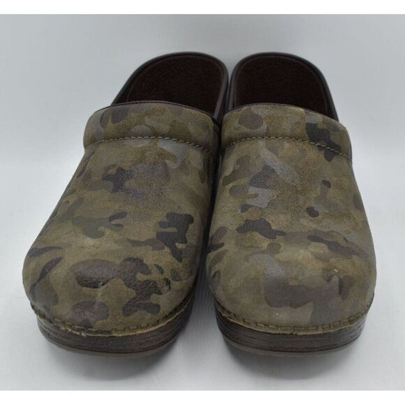 Dansko Womens Size EU 38 US 7.5-8 Camo Camouflage Suede Professional Clogs Shoes - Picture 2 of 12